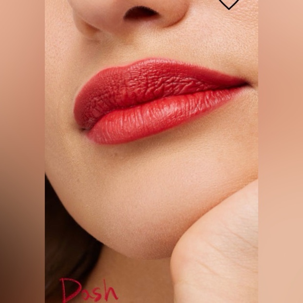 Westman Atelier Lip Suede Matte Lipstick - DASH
(Limited Edition Ruby Red)